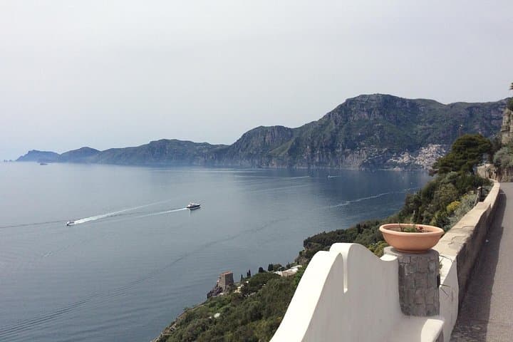 Ganztägige private Amalfi-Küsten-Tour von Sorrento/Napoli/Salerno — Foto 3