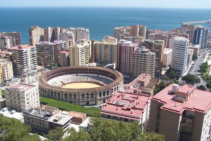 Visite guidée de la Cathédrale, de l'Alcazaba et du Théâtre à Malaga — photo 4