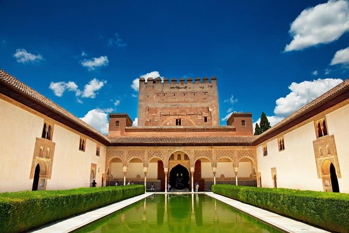 Alhambra &amp; Generalife Coupe-file Petit Groupe incluant les Palais Nasrides — photo 1