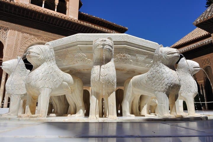 Alhambra &amp; Generalife Skip-the-Line Premium Tour — Foto 3