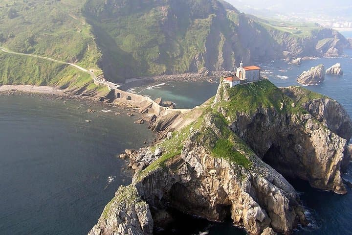 Bilbao, Guggenheim und Gaztelugatxe ab San Sebastian — Foto 2