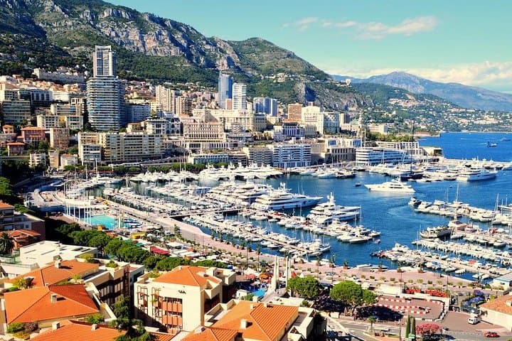 Excursion en petit groupe de demi-journée à Eze et Monaco avec visite de la parfumerie depuis Nice
