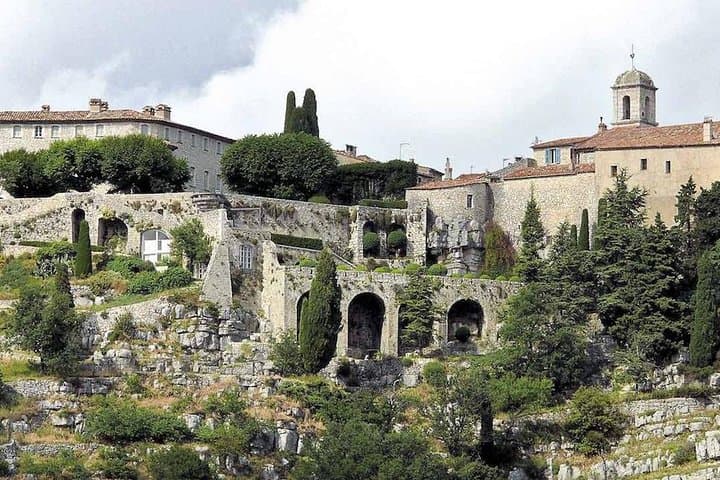 Tour di un'intera giornata in piccoli gruppi nei villaggi medievali vicino a Nizza