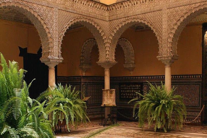 Tour de Palacios Secretos en Sevilla — foto 4