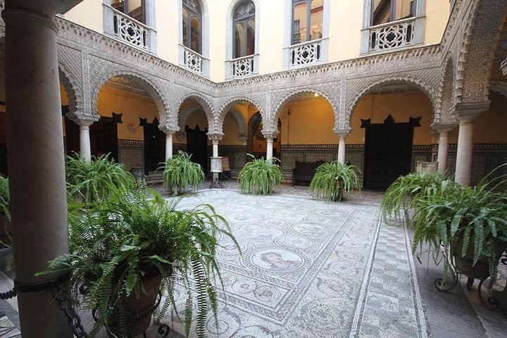 Tour de Palacios Secretos en Sevilla — foto 5