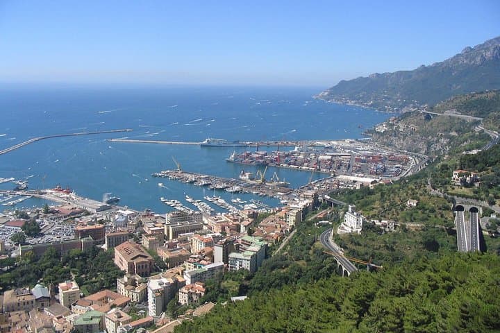 Pompéi et Côte Amalfitaine depuis le Port de Salerne — photo 3