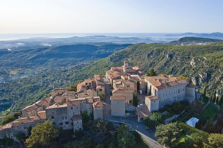 Escursione nel Countryside della Provenza con visita alla profumeria di Grasse da Nizza — foto 2