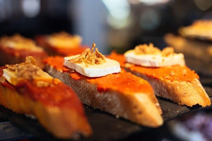 Private Food Walking Tour in Madrid mit 6 oder 10 Verkostungen