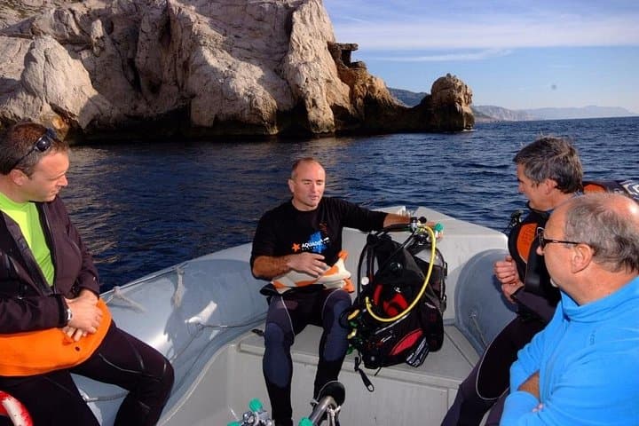 Excursión de un día completo de snorkel y buceo guiado en el Parque Nacional de Calanques desde Marsella — foto 2