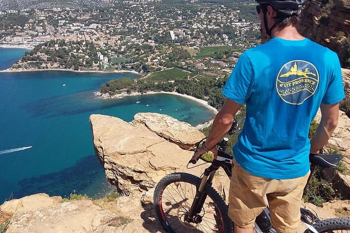 Tour in Bicicletta Elettrica di Mezza Giornata a Cassis — foto 2