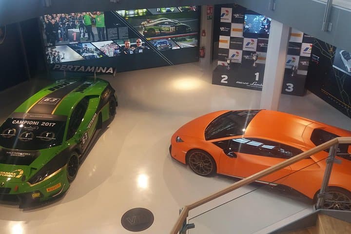 Tour del Museo Lamborghini e Ferrari da Venezia — foto 3