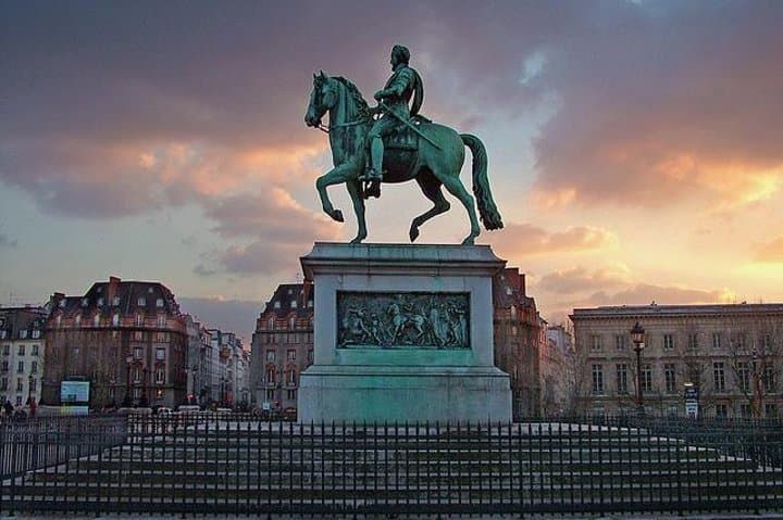 Tour Notturno a Parigi: Fantasmi, Misteri e Leggende — foto 2