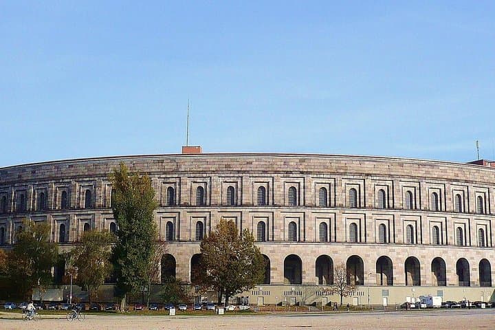 Tour del Centro Storico di Norimberga e dei Luoghi dei Raduni Nazisti — foto 5