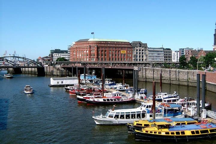 Speicherstadt und HafenCity Tour in Hamburg mit deutschsprachigem Guide — Foto 2