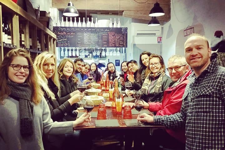 Visite gastronomique du Vieux Lyon avec dégustation de spécialités locales et déjeuner