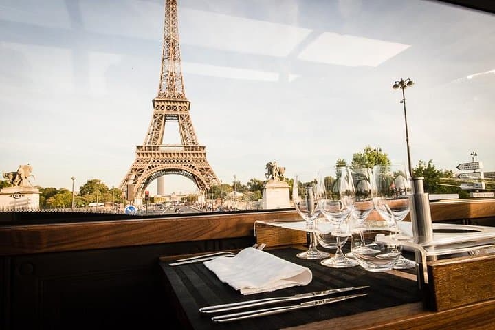 Pranzo Gourmet con Vista a Bordo del Bustronome di Parigi — foto 5
