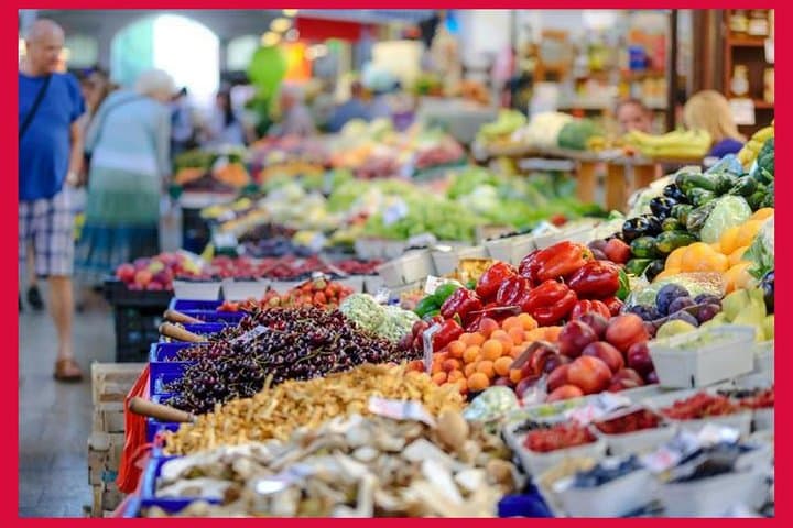 Cesarine: Tour del Mercato e Cena a Casa di un Locale a Torino