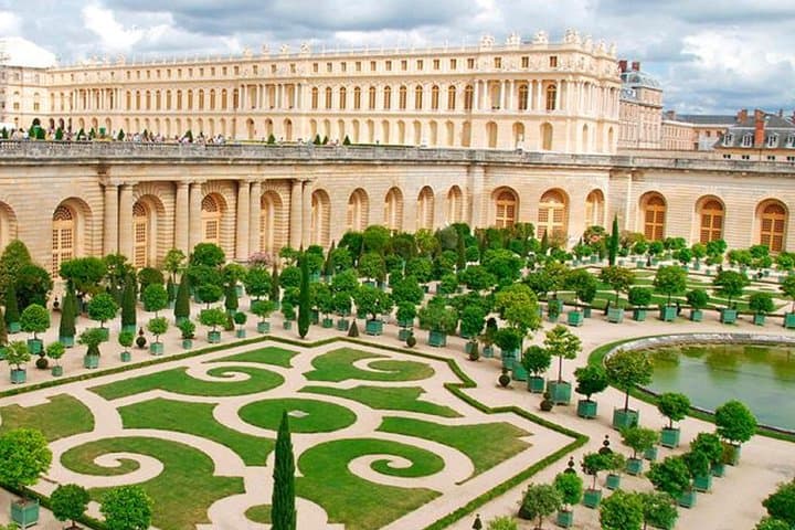 Escursione a Versailles in treno con ingresso al Palazzo e ai Giardini — foto 2
