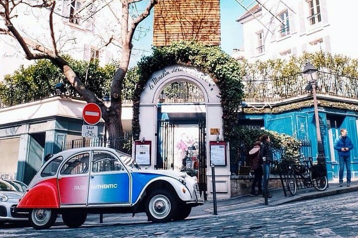 Klassische Paris-Tour im 2CV
