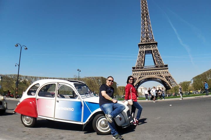 Paris - Vintage 2CV Auto geführte Tour + Seine Kreuzfahrt — Foto 2
