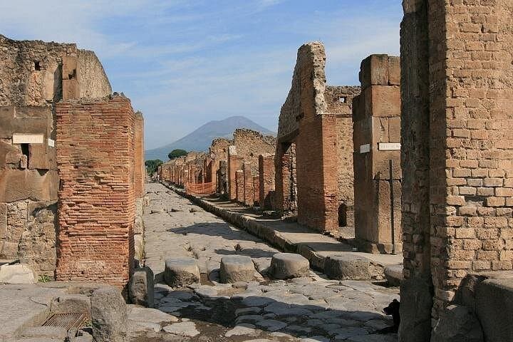 Tagesausflug nach Pompeji und Neapel von Rom — Foto 2