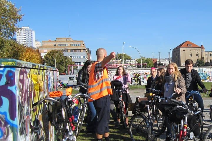 Tour in Bicicletta Alternativo di Berlino - Fuori dai Percorsi Battuti — foto 5