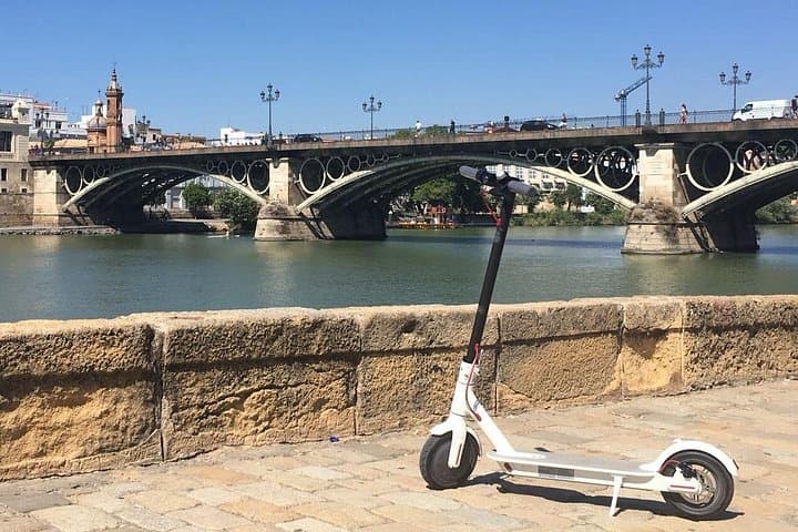 Tour in scooter a Siviglia — foto 4