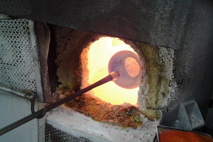 Tour della Fabbrica di Vetro di Murano con Dimostrazione di Soffiatura del Vetro — foto 3