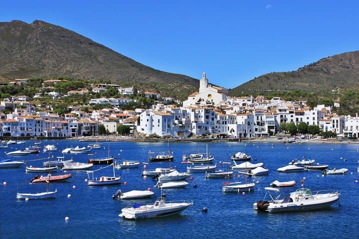 Dali Museum & Cadaques Small Group Tour
