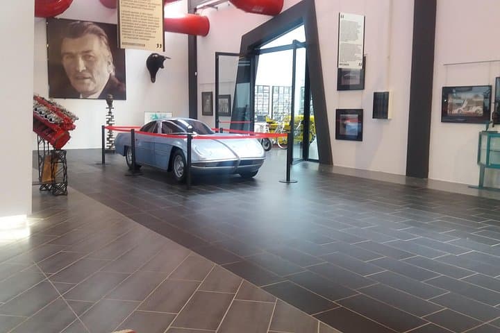 Tour del Museo Lamborghini e Ferrari da Venezia — foto 5
