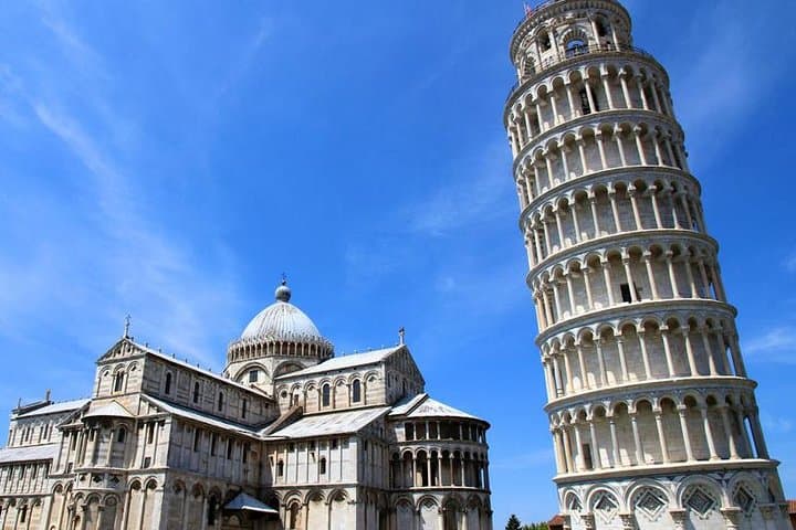 Ganztägige Tour nach Pisa und Lucca mit dem Van ab Florenz