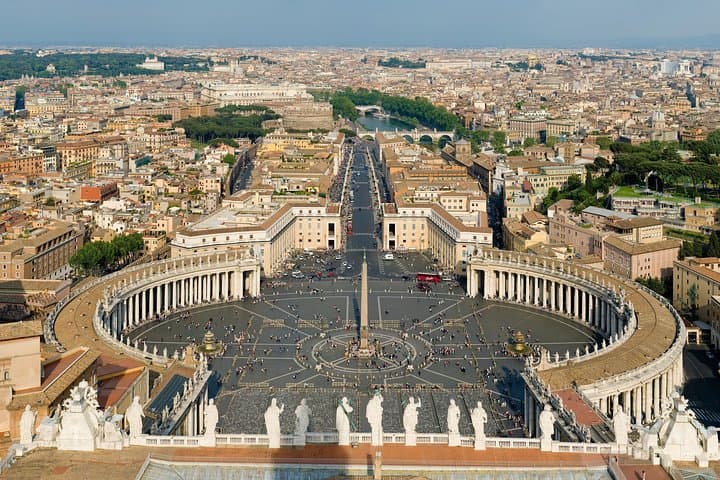Tour de los Museos Vaticanos y la Capilla Sixtina con acceso a San Pedro — foto 2
