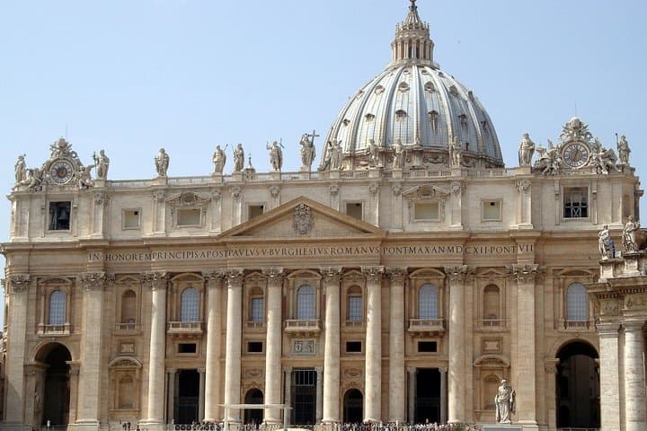 Tour de los Museos Vaticanos y la Capilla Sixtina con acceso a San Pedro — foto 3