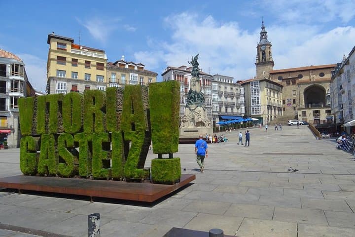 Geführte Tour durch Vitoria und das Añana Salzfeld