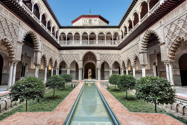 Sevilla: Tour Privado del Alcázar, Catedral y Plaza España — foto 3
