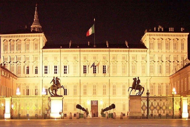 Tour Privato a Piedi di Torino con Degustazione di Vermouth