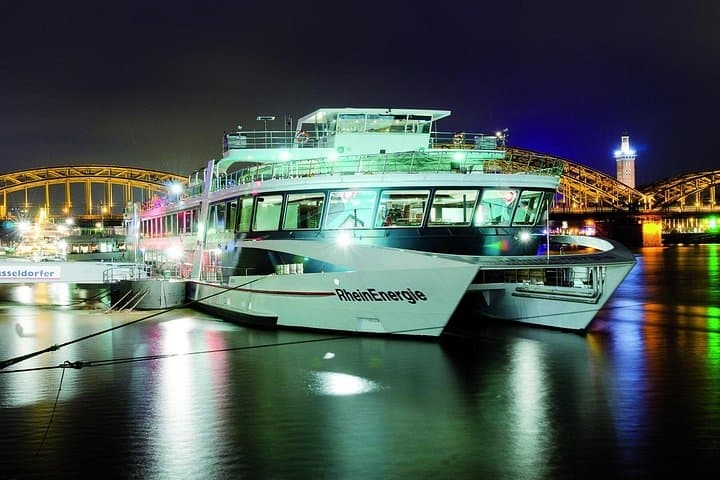Rhein Abend Panorama Kreuzfahrt in Köln — Foto 2