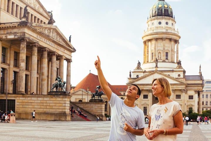 Highlights & Hidden Gems Mit Einheimischen: Beste Private Tour durch Berlin