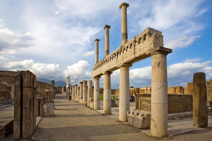 Pompeii Day Trip from Naples with Skip-the-Line Tickets — photo 4