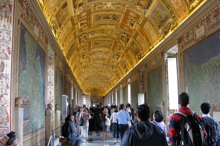 Visita Privata ai Musei Vaticani, Cappella Sistina e Basilica con Pick-up