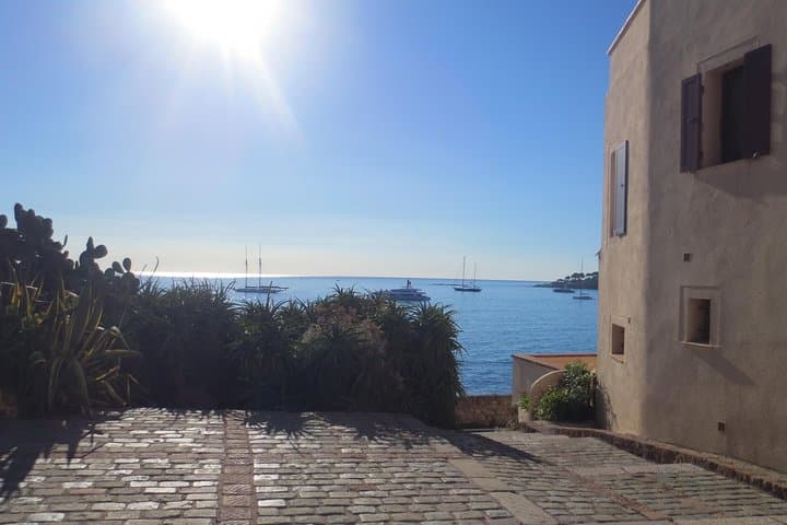 Halbtägige gemeinsame Tour nach Cannes, Antibes & St Paul de Vence ab Nizza — Foto 3