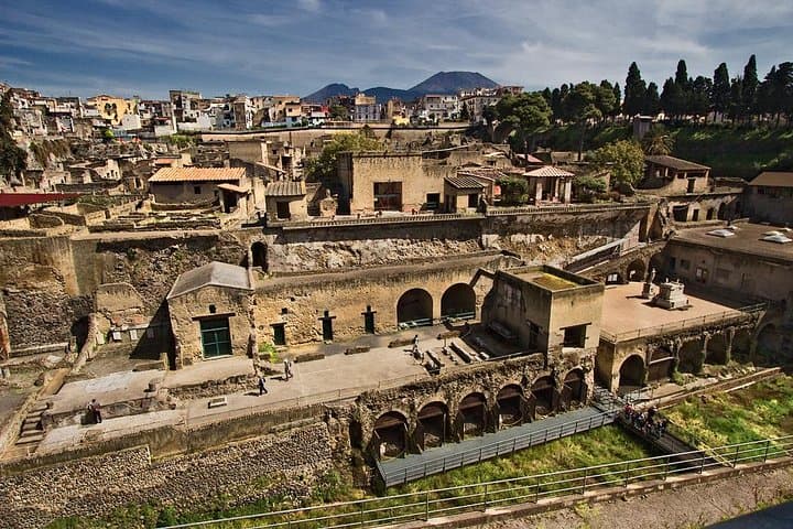 Pompeji und Vesuvius Wanderung Kleine Gruppe Prioritätszugang von Neapel — Foto 2