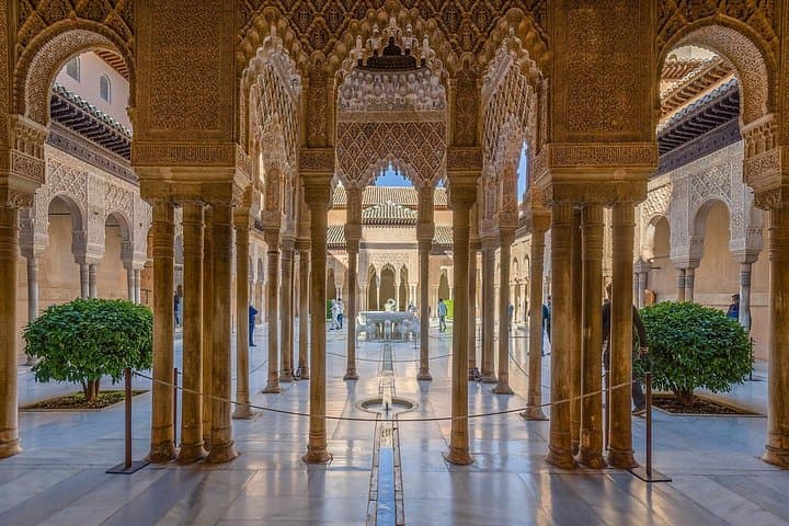 Excursion d'une journée à Grenade : Alhambra et Palais Nasrides depuis Séville — photo 3
