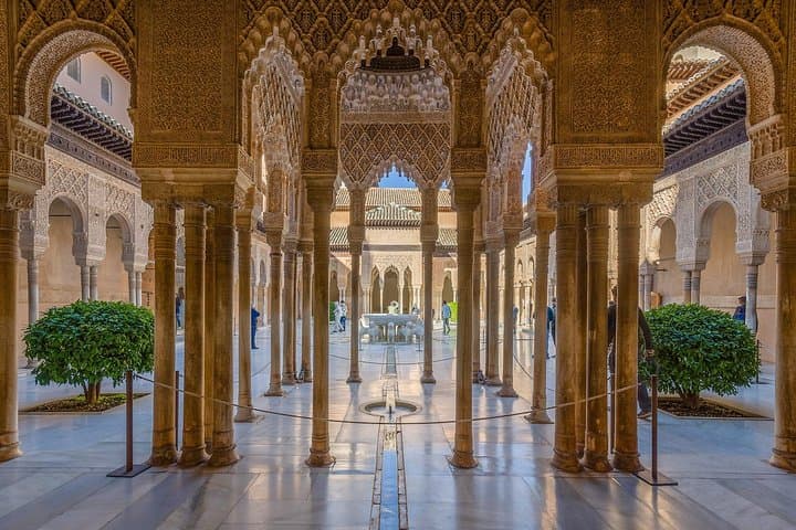 Excursion d'une journée à Grenade : Alhambra et Palais Nasrides depuis Séville — photo 3