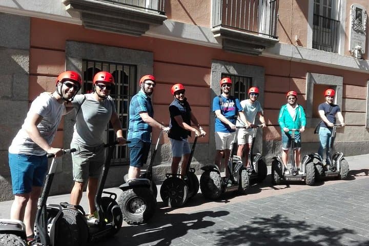 Visite Privée en Segway dans le Centre Historique de Madrid — photo 3