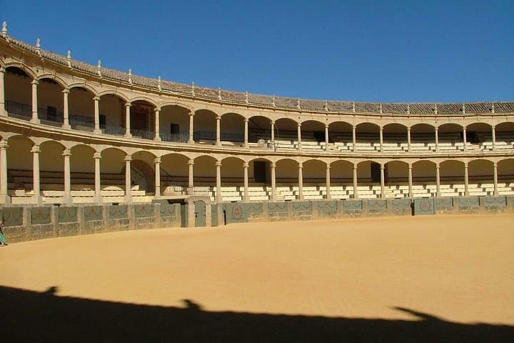 Tour Privado en Ronda incluyendo la Plaza de Toros y la Iglesia Principal — foto 3