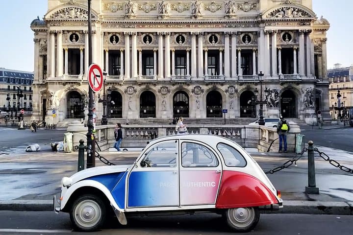 Paris - Vintage 2CV Auto geführte Tour + Seine Kreuzfahrt