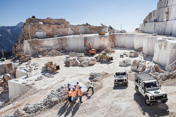 Tour de las Canteras de Mármol de Carrara en Land Rover
