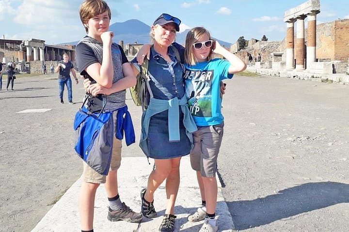 Excursión Costera para Niños desde el Puerto de Nápoles a Pompeya y el Vesubio — foto 5