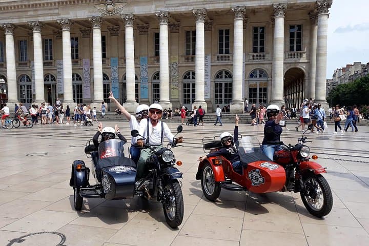 Tour privado en sidecar por Burdeos